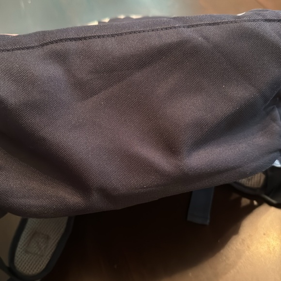 Pottery barn shark backpack - Picture 7 of 7